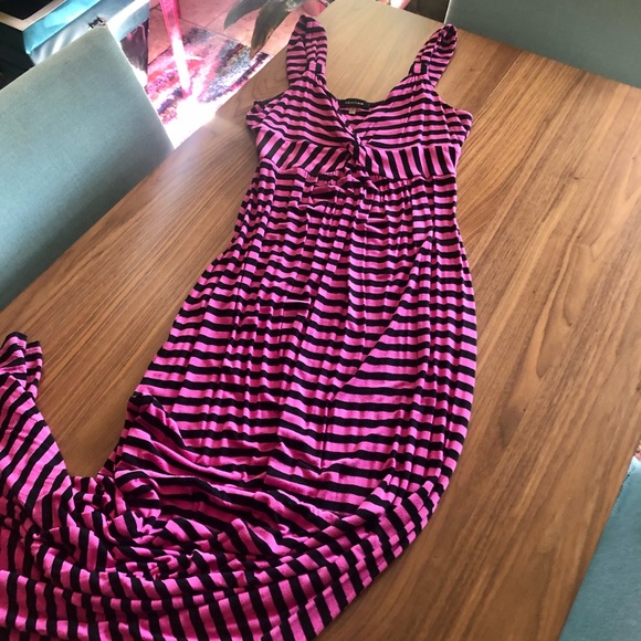 Spence Dresses & Skirts - 💕🖤Maxi Dress